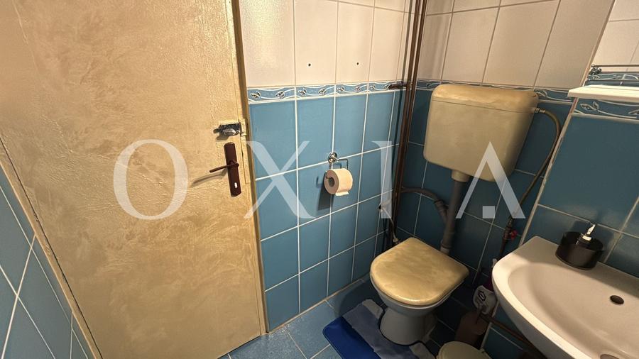 Apartament cu 2 camere semidecomandat, mobilat în Lipovei