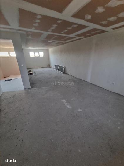 Casă cu 4 camere decomandat în Nanov
