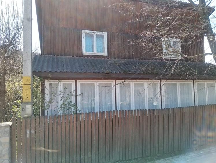 Casă individuală cu 3 camere cu Teren 258 Mp în Sucevița