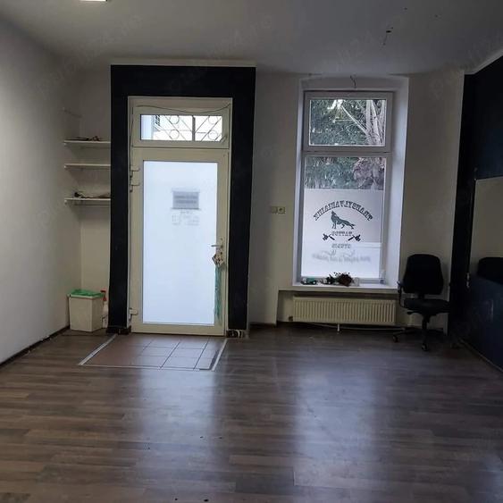 Spațiu comercial, de 50 mp, în Central