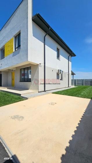 Casă cu 4 camere în Vidra