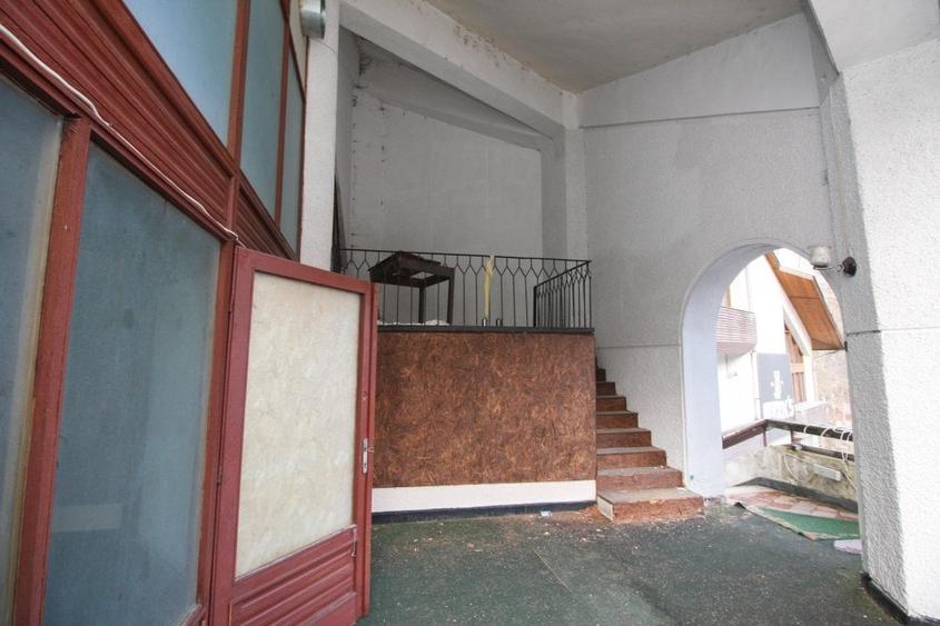 Spațiu comercial, de 1,866 mp, în Bușteni