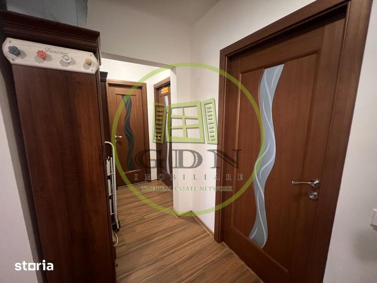 Apartament cu 4 camere decomandat în 1 Mai