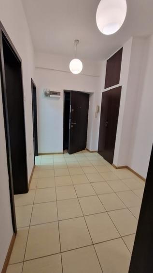 Apartament cu 2 camere decomandat, mobilat în Piața Unirii
