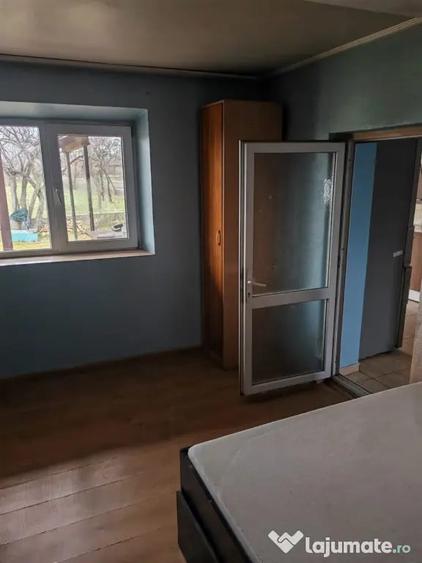 Casă cu 4 camere în Cerna