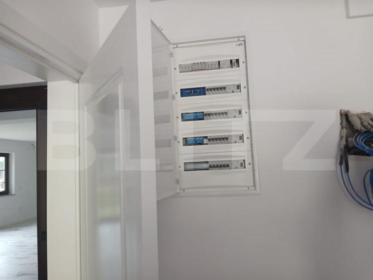 Casă cu 5 camere cu Teren 1675 Mp în Mănăstirea Humorului