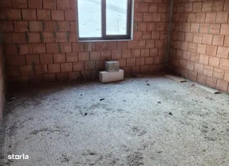 Casă cu 3 camere cu Teren 500 Mp în Ciritei