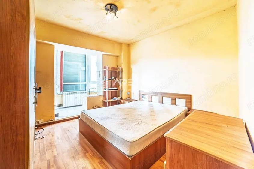 Apartament cu 3 camere decomandat în Băncilor