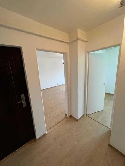 Apartament cu 3 camere decomandat în Timocului-Șaguna