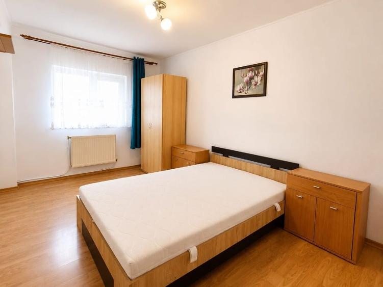 Apartament cu 3 camere decomandat, mobilat în Frumoasa