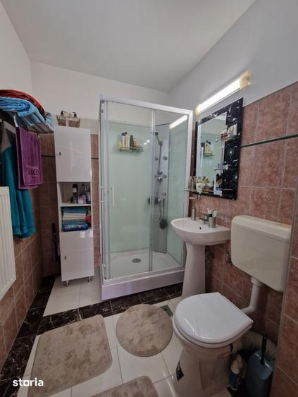 Casă cu 4 camere cu Teren 325 Mp în Central