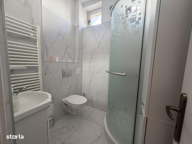 Casă cu 4 camere decomandat cu Teren 200 Mp în Sub Arini
