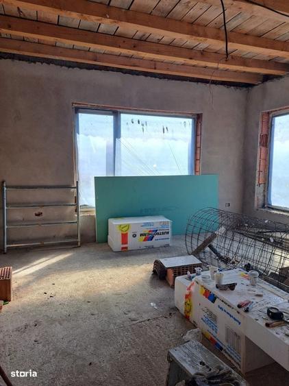 Casă cu 2 camere cu Teren 415 Mp în Oncea
