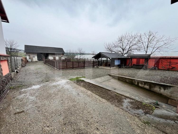 Casă individuală cu 4 camere cu Canalizare în Exterior Vest
