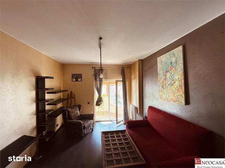 Casă cu 6 camere cu Teren 400 Mp în Central