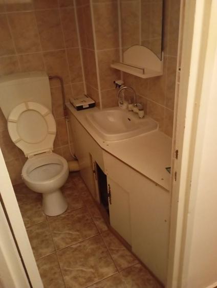 Apartament cu 3 camere decomandat în Exterior Vest
