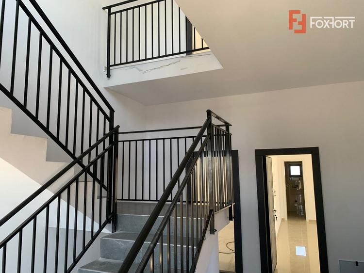 Duplex cu 3 camere cu Canalizare în Moșnița Veche