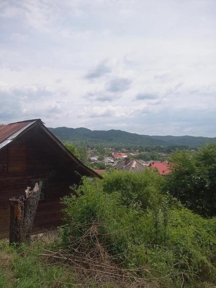 Casă cu Teren 800 Mp în Domnești