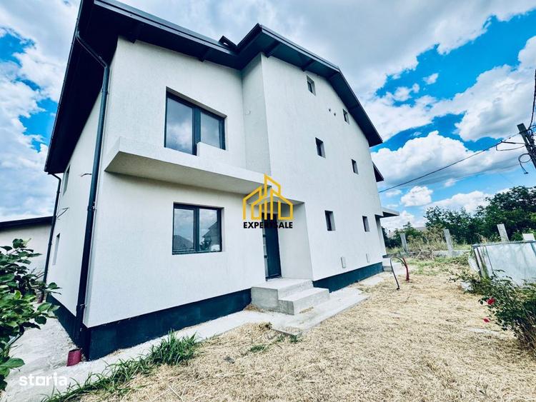 Casă cu 4 camere cu Teren 250 Mp în Clinceni