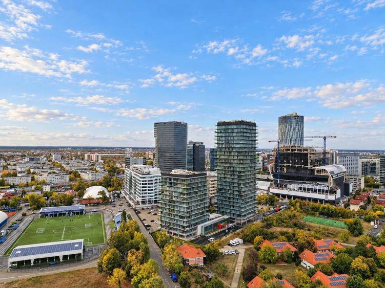 Apartament cu 4 camere decomandat în Floreasca