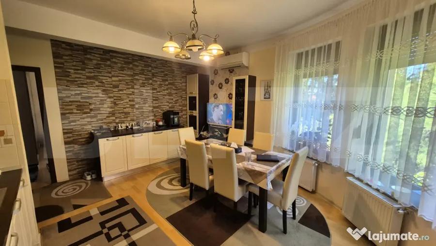 Apartament cu 3 camere decomandat, mobilat în Central