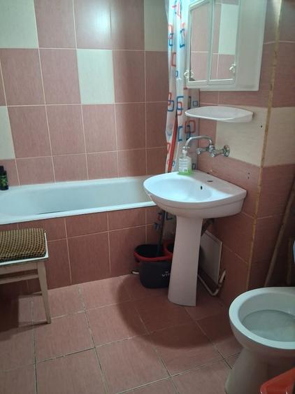 Inchiriez apartament 2 camere - 1