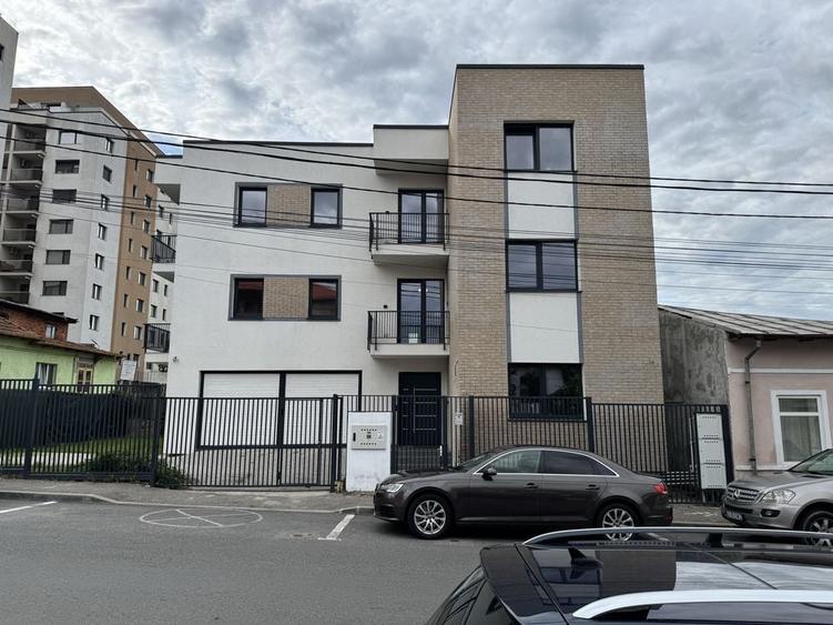 Spațiu comercial, de 77 mp, în Central