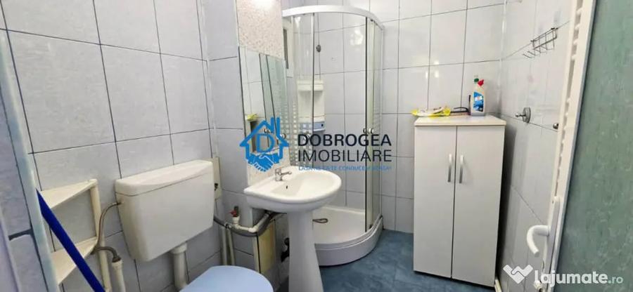 Apartament cu 2 camere decomandat în Păcii