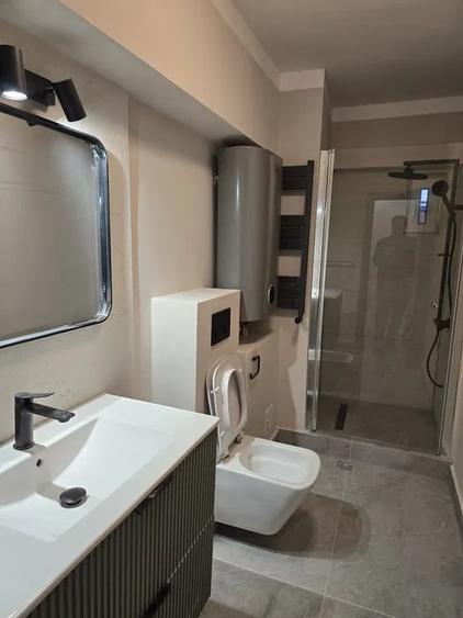 Apartament cu 2 camere decomandat, mobilat în Splaiul Independenței