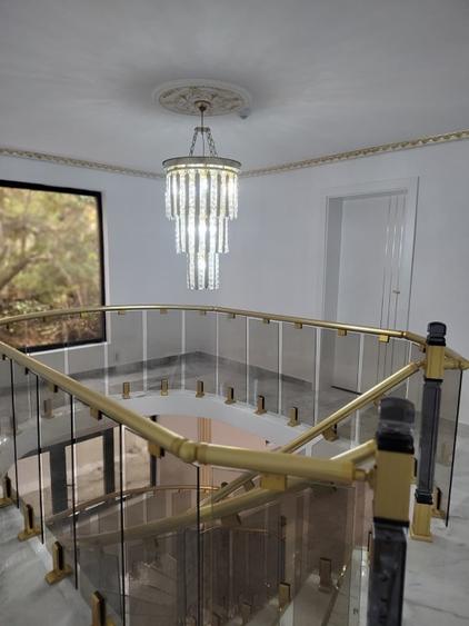 Casă individuală cu 5 camere în Mihai Bravu