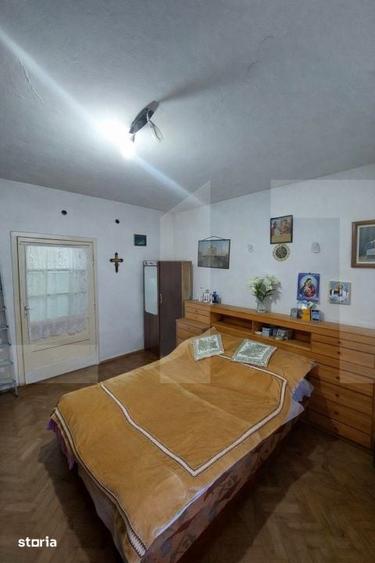 Casă cu 3 camere semidecomandat cu Teren 547 Mp în Grădiște
