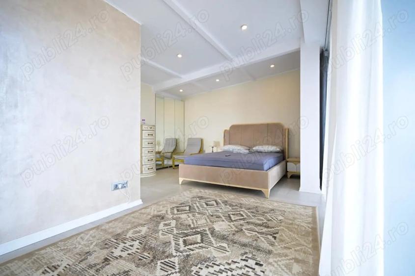 Apartament cu 5 camere decomandat în Central