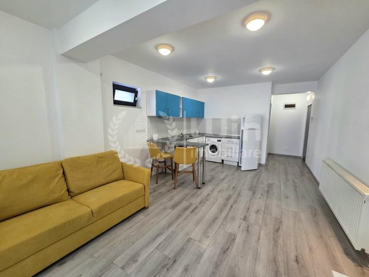 Apartament cu 4 camere semidecomandat, mobilat în Gruia