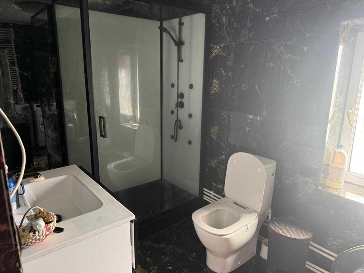 Casă cu 4 camere în Nisipari