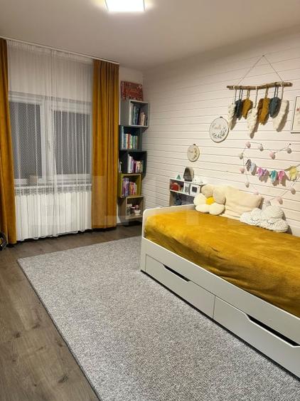 Apartament cu 3 camere decomandat, mobilat în Central