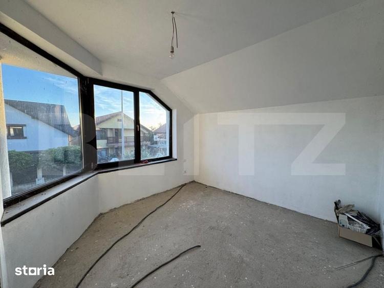 Casă cu 5 camere cu Teren 512 Mp în Malu Mare