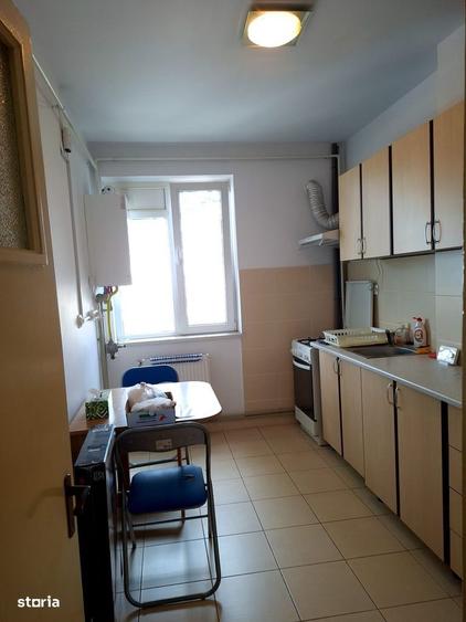 Apartament cu 2 camere decomandat în Calea București