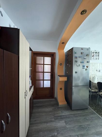 Apartament cu 2 camere semidecomandat în Plopilor