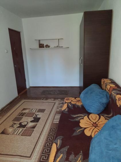 Apartament cu 2 camere nedecomandat în Girocului