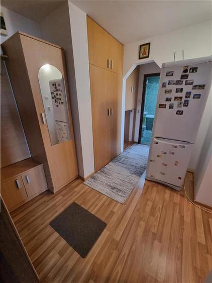 Apartament 2 cam decomandat renovat si mobilat zona 800 - 1