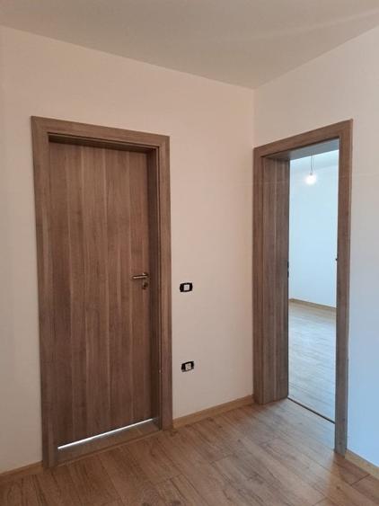 Casă individuală cu 4 camere cu Teren 405 Mp în Parța