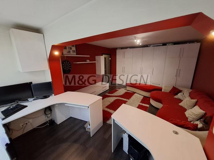 Apartament cu 3 camere decomandat, mobilat în Lunei