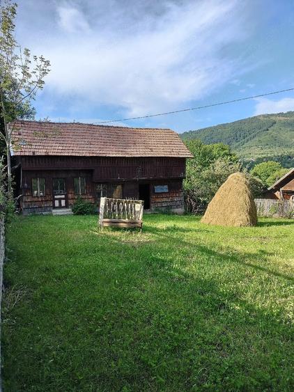 Teren de 1213 mp, în Teșila