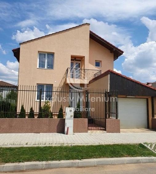 Casă individuală cu 5 camere cu Canalizare în Băneasa