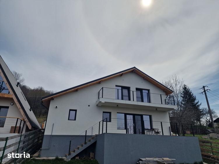 Casă cu 3 camere cu Teren 1000 Mp în Central