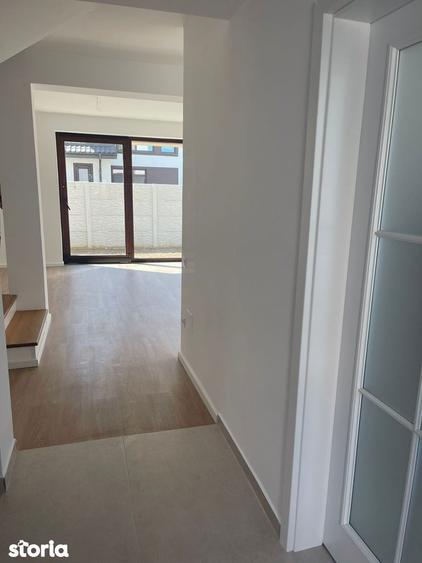 Casă cu 4 camere cu Teren 250 Mp în Ghencea
