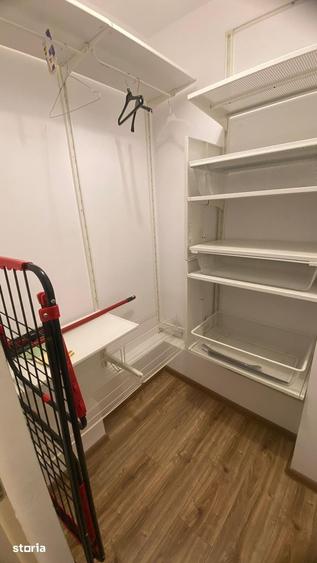 Apartament cu 3 camere decomandat în Nerva Traian