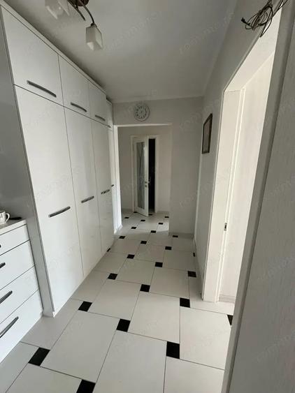 Apartament cu 3 camere decomandat în Favorit