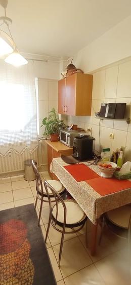 Apartament decomandat în Obor