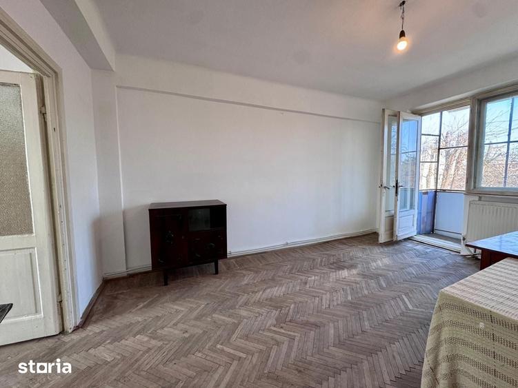 Apartament cu 2 camere nedecomandat în Central